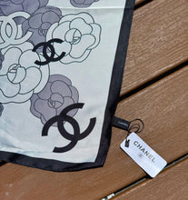 Load image into Gallery viewer, SCARF ELEGANT CHANEL
