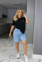 Load image into Gallery viewer, TSHIRT PRADA NEGRO
