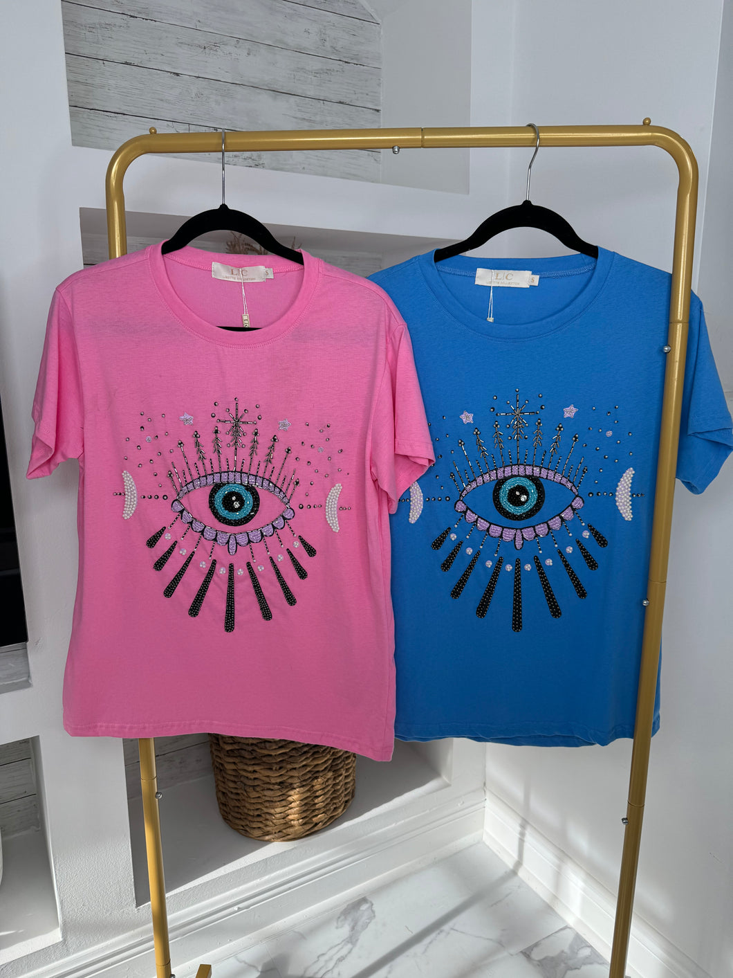 TSHIRT ALL EYES ON ME